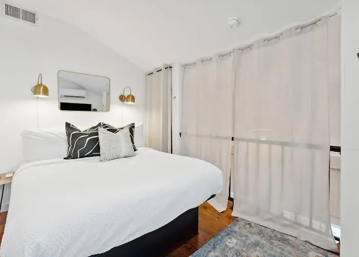 Exclusive Open Loft In Downtown Charleston